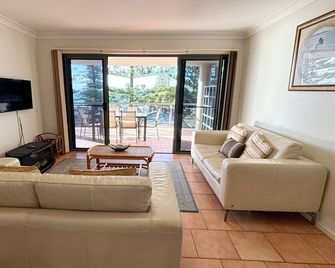 Northpoint Apartment 5 - Bring your own linen. - South West Rocks - Obývací pokoj