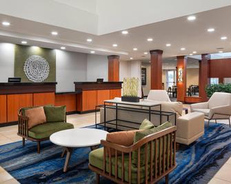 Fairfield Inn & Suites by Marriott Visalia Tulare - Tulare - Sala de estar