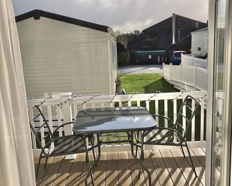 Coastal Country Park Holiday Home - Lymington - Balcon