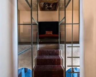 Tenuta di Fessina - Castiglione di Sicilia - Stairs