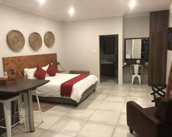 Maxton Boutique Hotel Upington - Упінгтон