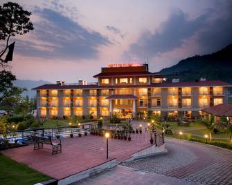 Waterfront Resort By Kgh Group - פוחארה - בניין