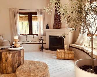 Belvilla By OYO Villa Vista - Alcalalí - Sala de estar
