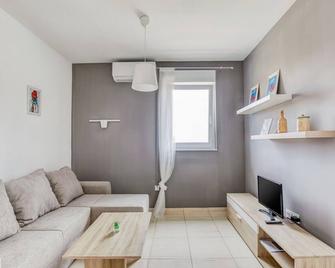 Lovely Apartment in Novalja near Sea Beach - Novalja - Sala de estar