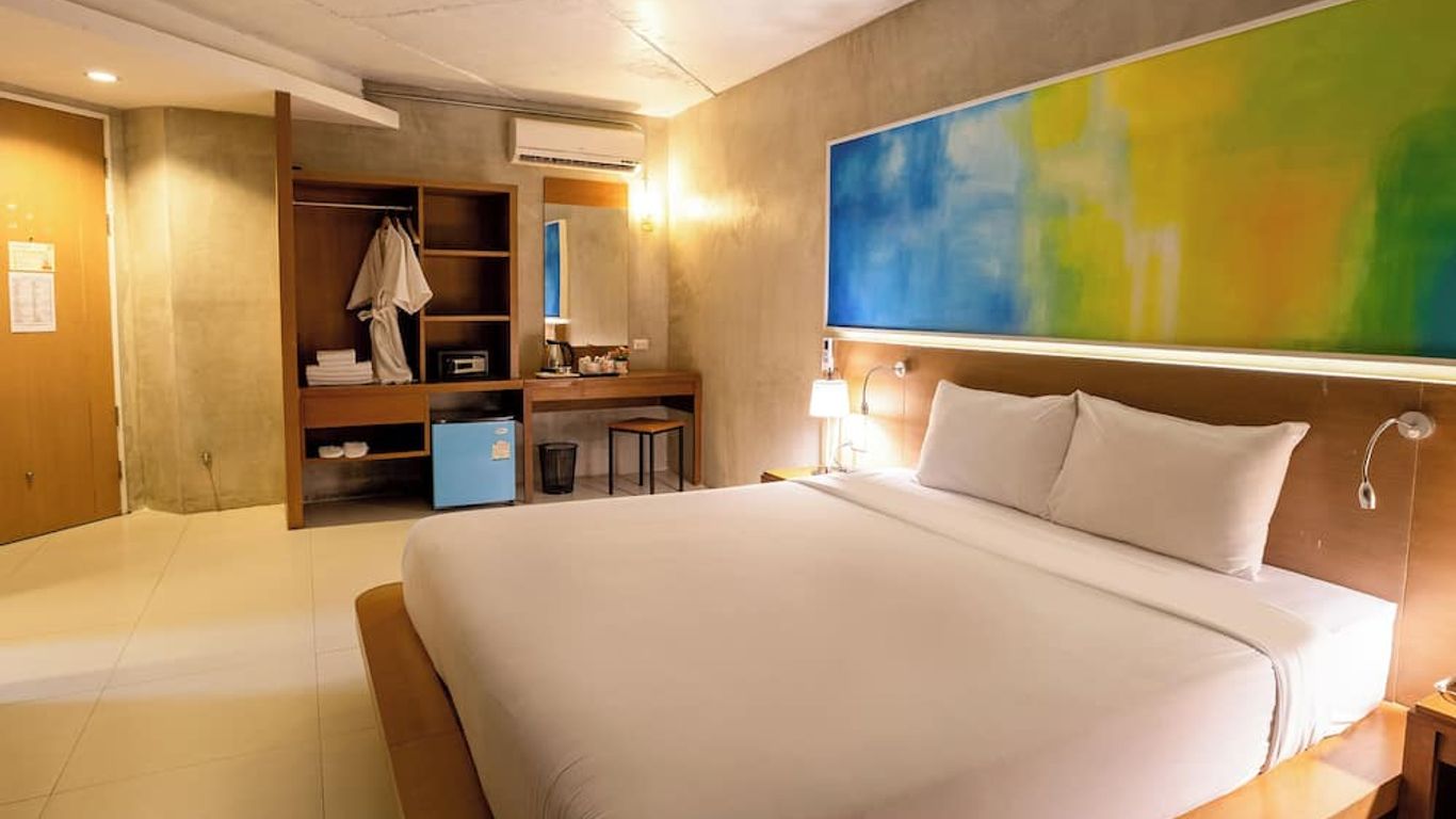 B2 Sea View Pattaya Boutique & Budget Hotel