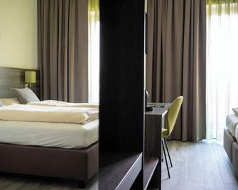 eee hotel Gunskirchen - Gunskirchen - Habitación