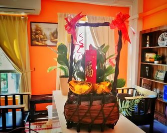Amt Budget Hotel - Malakka - Lobby