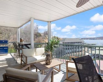 Serene Dreams - Waterfront, Lakeside Pool & More! - Lake Ozark - Balcony