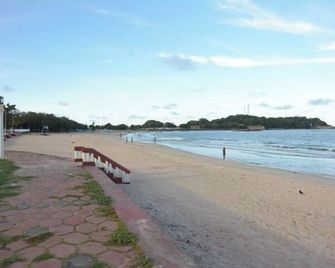 Trinco Rest House - Trincomalee - Beach