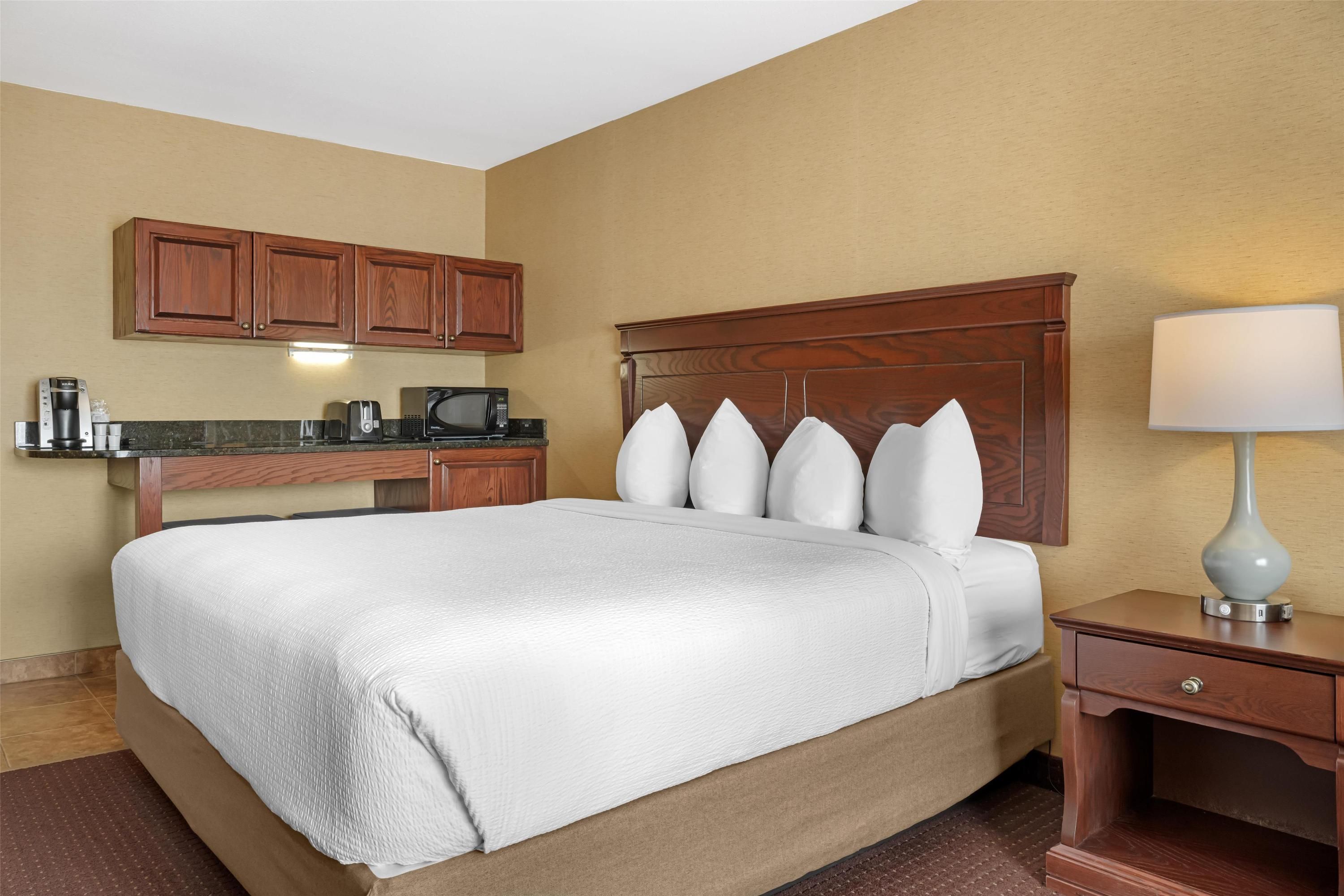 Best Western Plus Fredericton Hotel & Suites
