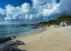 Southern Gables - Cozy villa with amazing view, 5 min walk to Little Trunk Bay - Spanish Town - Beach