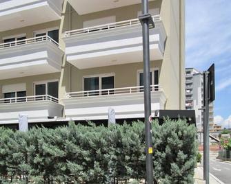 Alvin Comfort Hotel - Durrës - Budynek