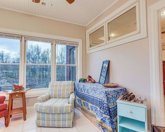 Shelbyville Home - On to the Bourbon Trail! - Shelbyville