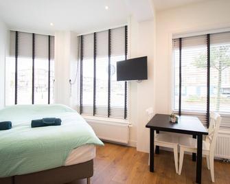 Modern studio The Hague - La Haya - Habitación