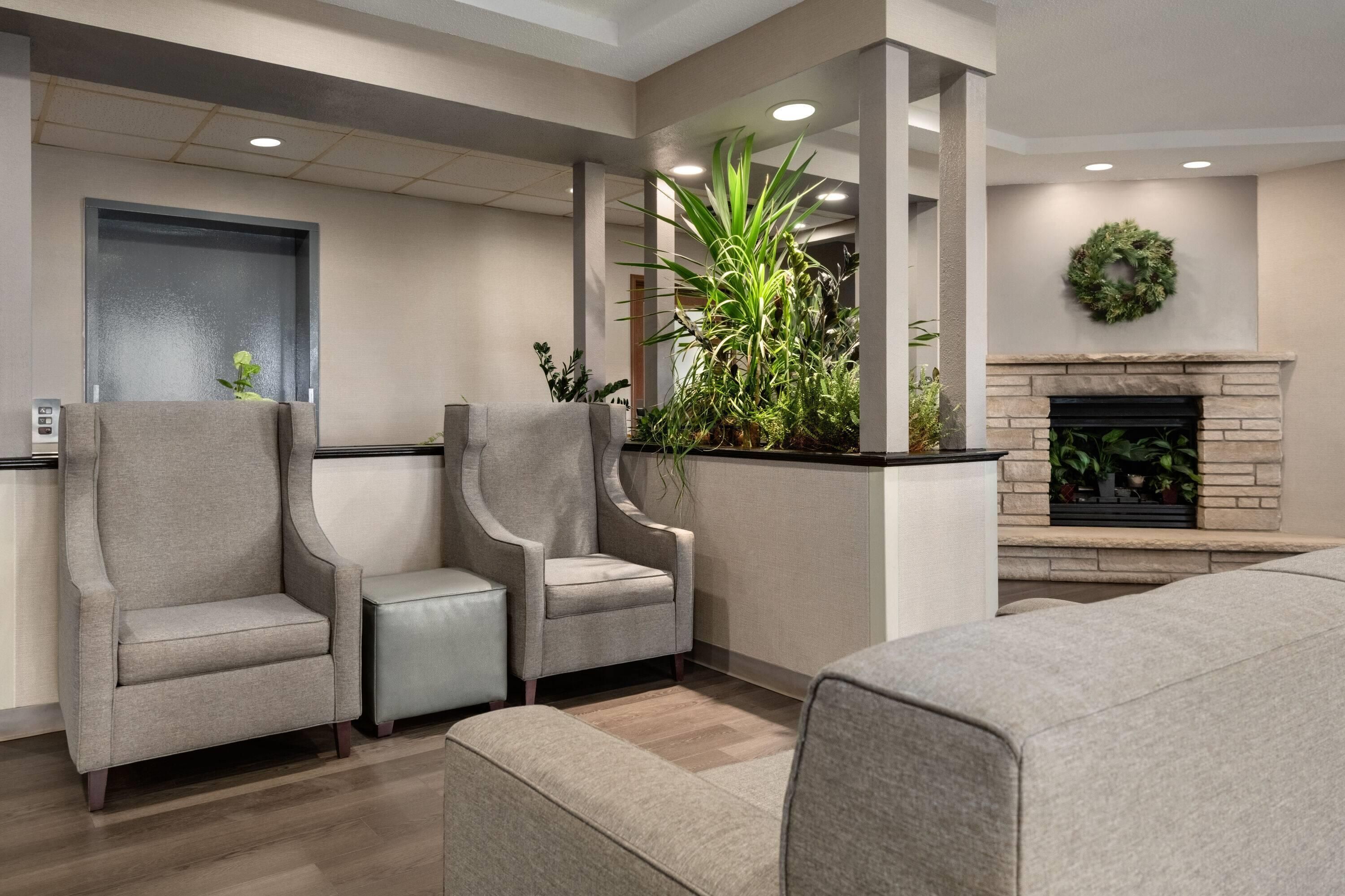 Baymont by Wyndham Rockford - Rockford - Lobby