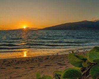 Maui Sunset by VTrips - Kihei - Ranta