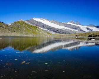 Holiday home ideal for families & groups for 10 -12 people - Kals am Großglockner - Außenansicht