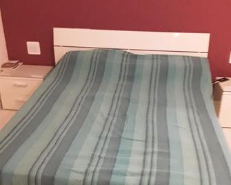 Room in the pentause - Marsaxlokk - Bedroom