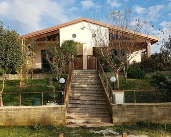 Agriturismo Collelungo di Maremma - Scansano - Edificio