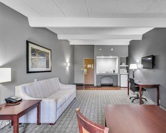 Red Lion Inn And Suites Urbana - Urbana