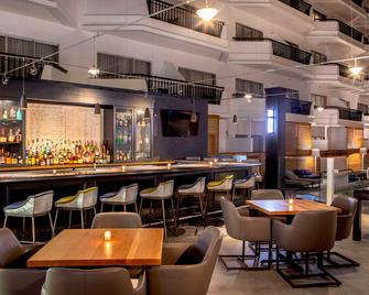 Hilton Boston/Woburn - Woburn - Бар