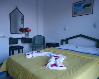 Koronis Hotel - Tolo