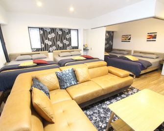 Condominium Felicita Naha - Naha - Wohnzimmer