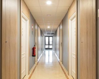 Hotel Alda Malvasía - Haro - Hallway