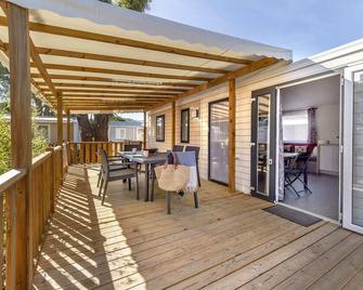 Camping Paradis Le Pearl - Argelès-sur-Mer - Balkon