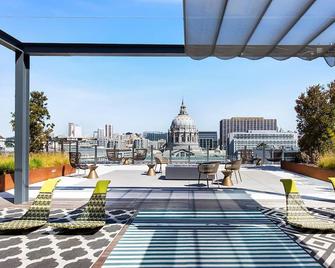 Blueground | Civic Center, pool, nr Civic Center Plaza - San Francisco