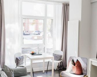 Sweet Suites Lytham - Lytham St. Annes - Dining room