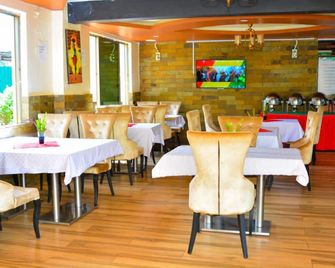 Omega Gardens Hotel - Karatina - Restaurant