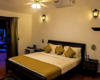 18 Degrees Beach Resort - Baga - Bedroom