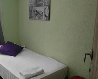 Old Center Inn Alicante - Alicante - Habitación