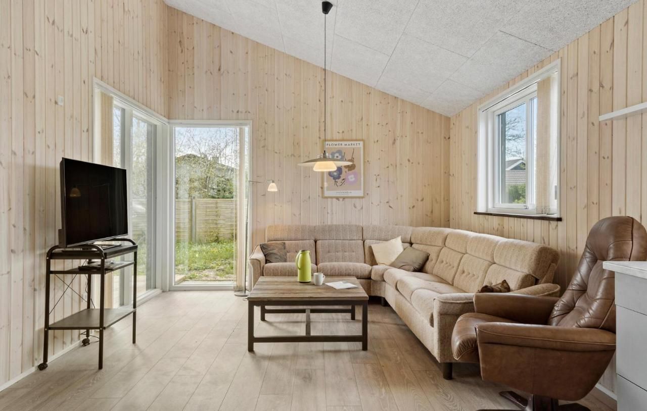 4 Bedroom Nice Home In Vinderup – Vinderup