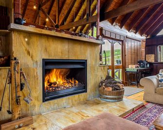 The Log Cabin - Stellenbosch