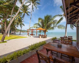 Samui Mermaid Beachfront - Ko Samui - Patio