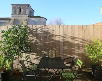 Charming stone village house - Virsac - Balcon