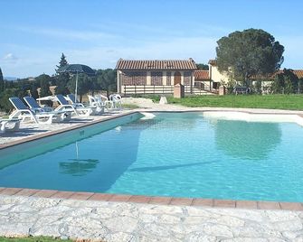 Agriturismo Le Docce - Castelfiorentino - Piscina