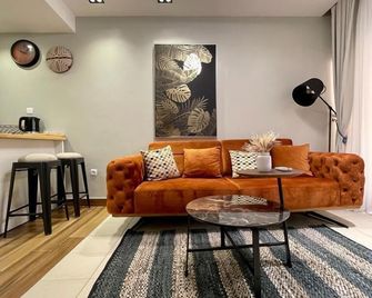 Swanky Apartments - Douala - Obývací pokoj