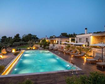 Elies Residences Luxury Apartments - Mytilene - Pool