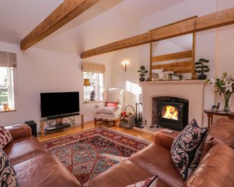 Little Pontus - Canterbury - Living room