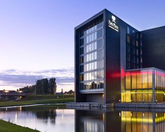 Park Plaza Amsterdam Airport - Lijnden - Gebouw