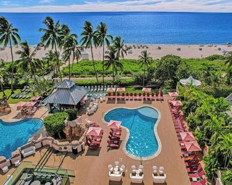 Luxury Oceanview Beachfront Condo Grand Balcony 1403 - ไมอามีบีช