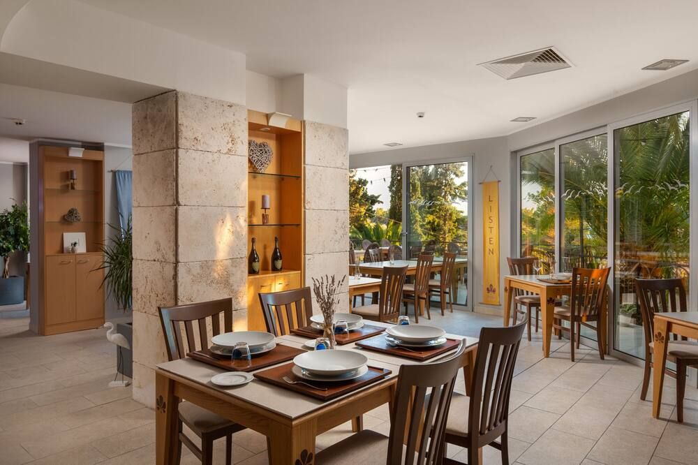 بودستاين هوتل - Hvar - مطعم