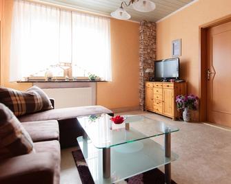 Apartment 'susi' - Quiet Location In A Beautiful Setting - Bad Schlema - Living room