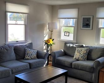 A Short Walk to Rexhame Beach(Private) - Marshfield - Living room