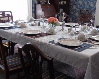 The Dawson House Bed & Breakfast - Charlottetown - Phòng ăn