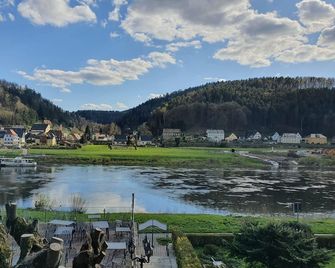 Hotel Elbpromenade - Bad Schandau - Vista del exterior