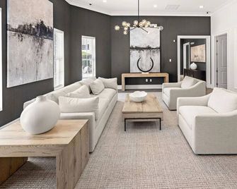 Landing | Chic 2bd, Clubhouse, Gym - Hillsborough - Sala de estar